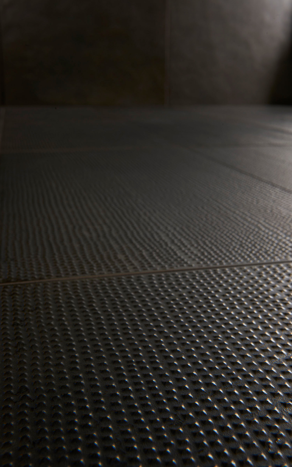 Settecento_Matter_03_Doccia_Matter_Leather_60x60_Raw_30x60_P10